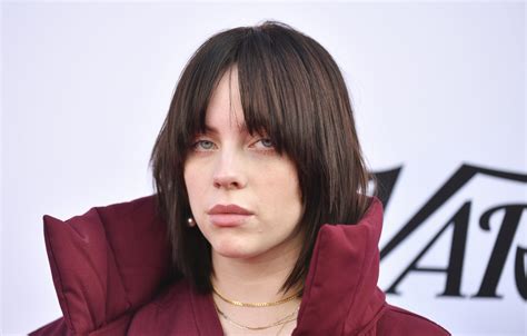 Billie Eilish bashes being sexualized: I’ve had big boobs since I。